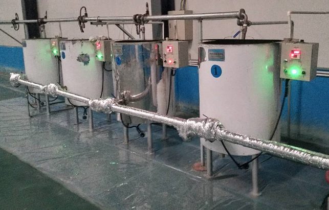 Xưởng nấu luyện với các lò cảm ứng